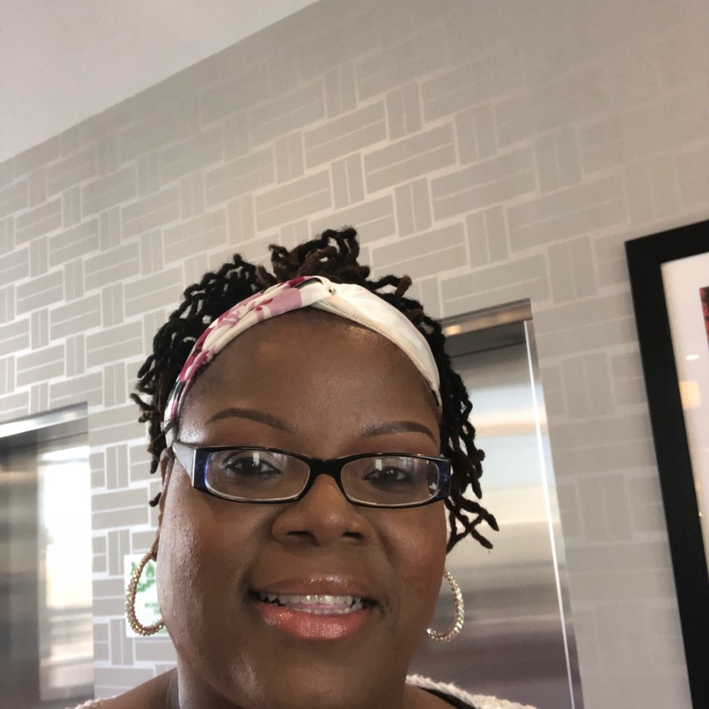 Meet your Posher, Pamela